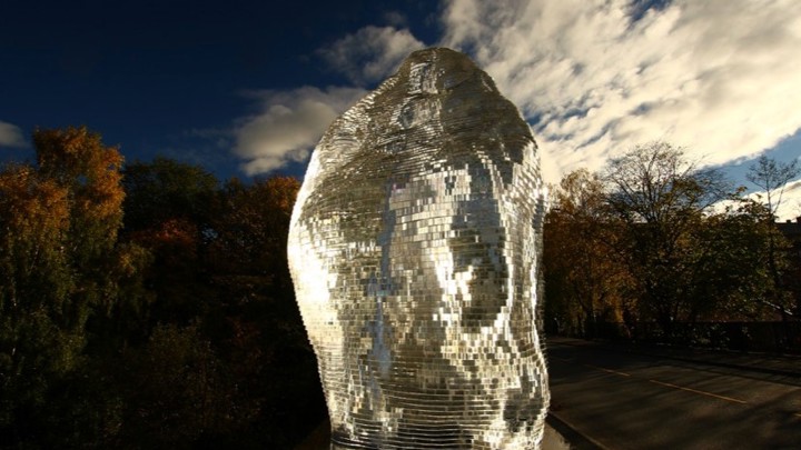 Bentesebrua Oslo; Skulptur Med Plexi Led F. Kalantary 03